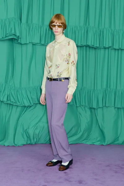 Look 3